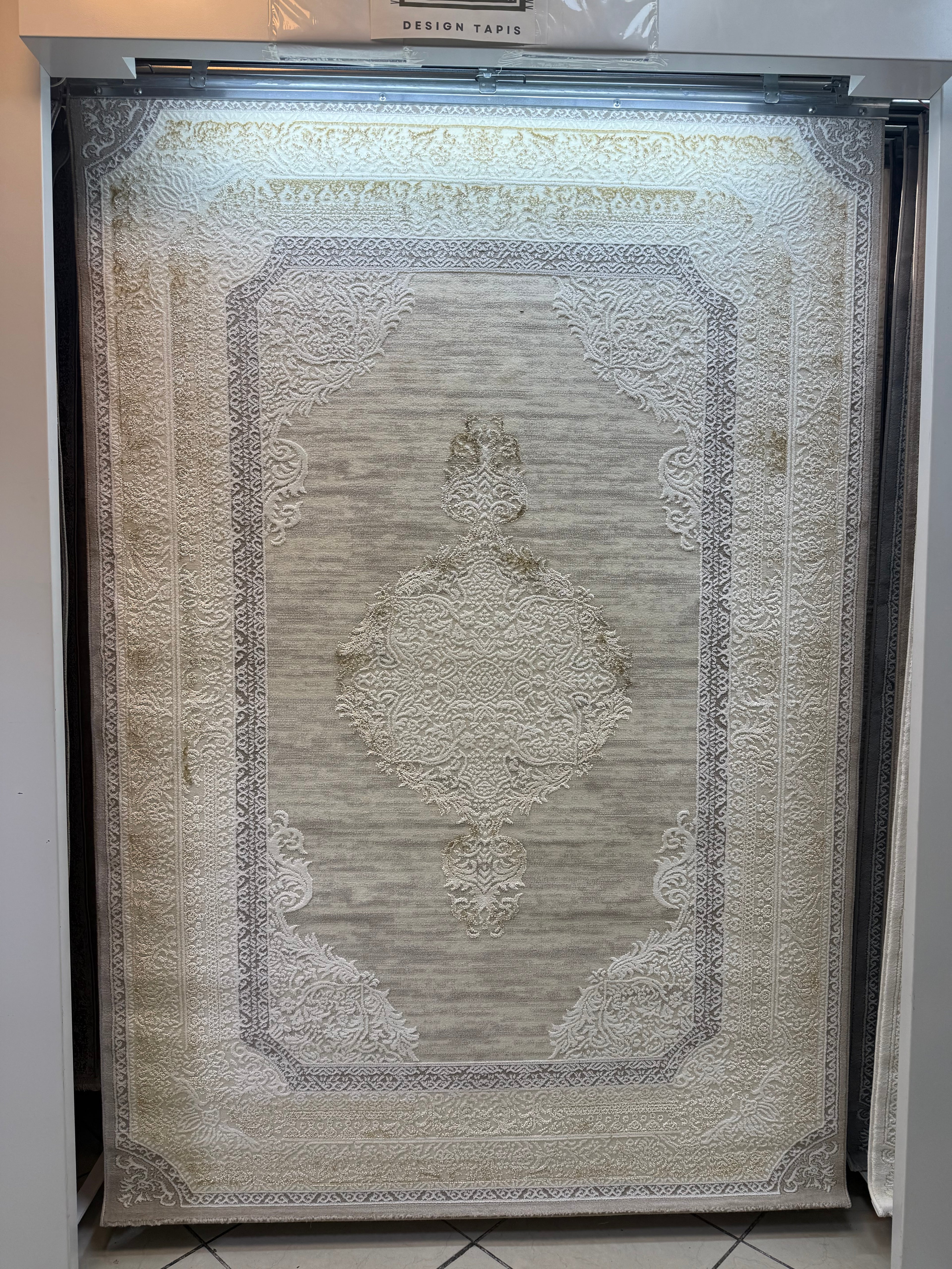 Dallas 187 creme beige gold